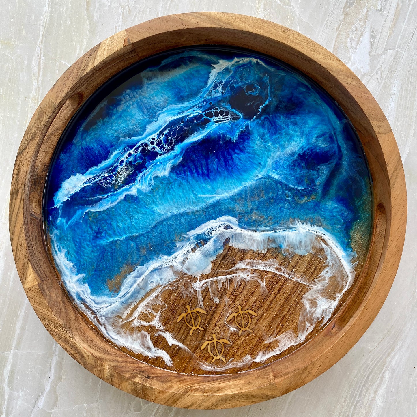 12" Round Ocean Themed Monkey Pod Tray with Three Turtles (honu)