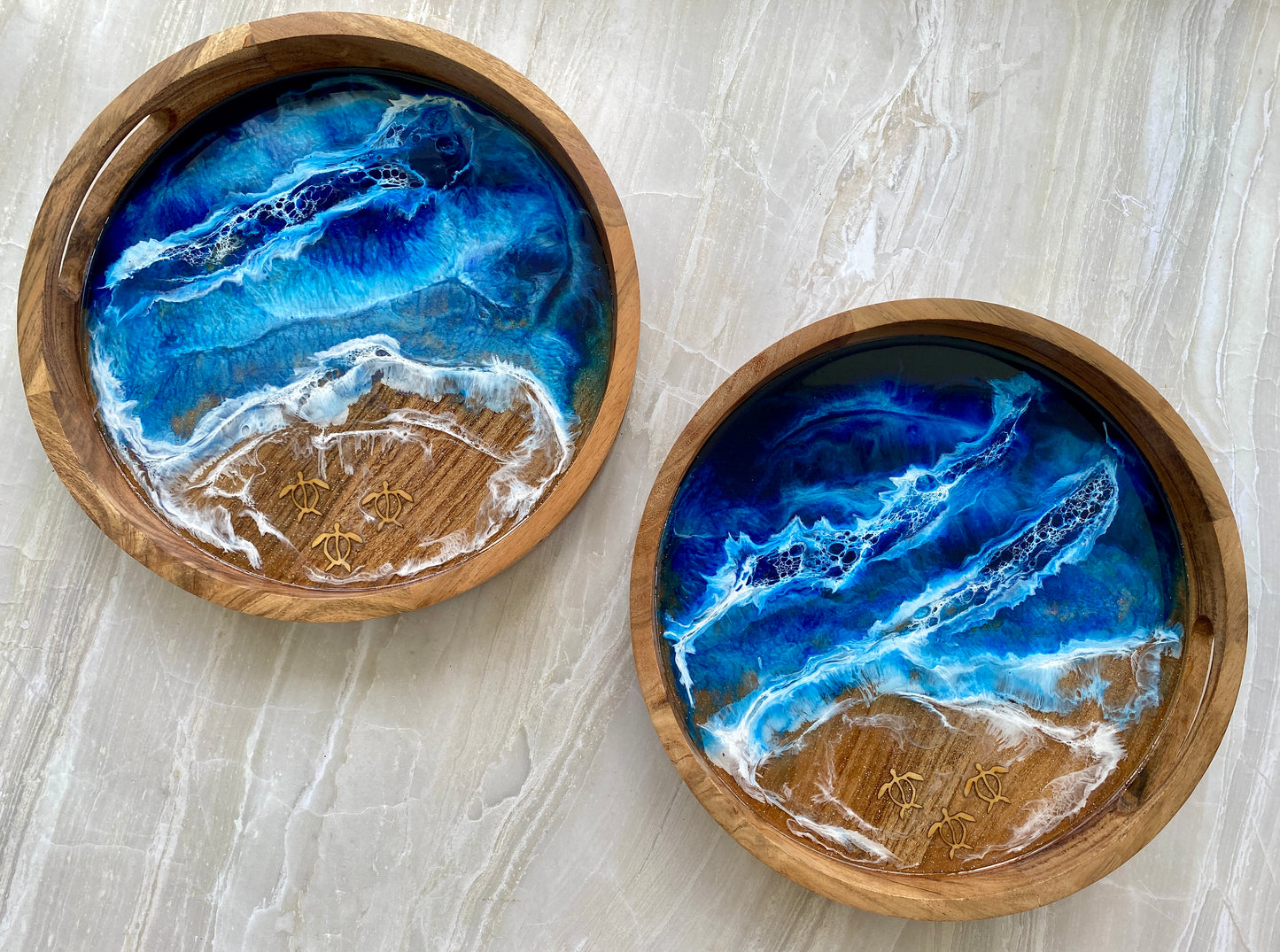 12" Round Ocean Themed Monkey Pod Tray with Three Turtles (honu)