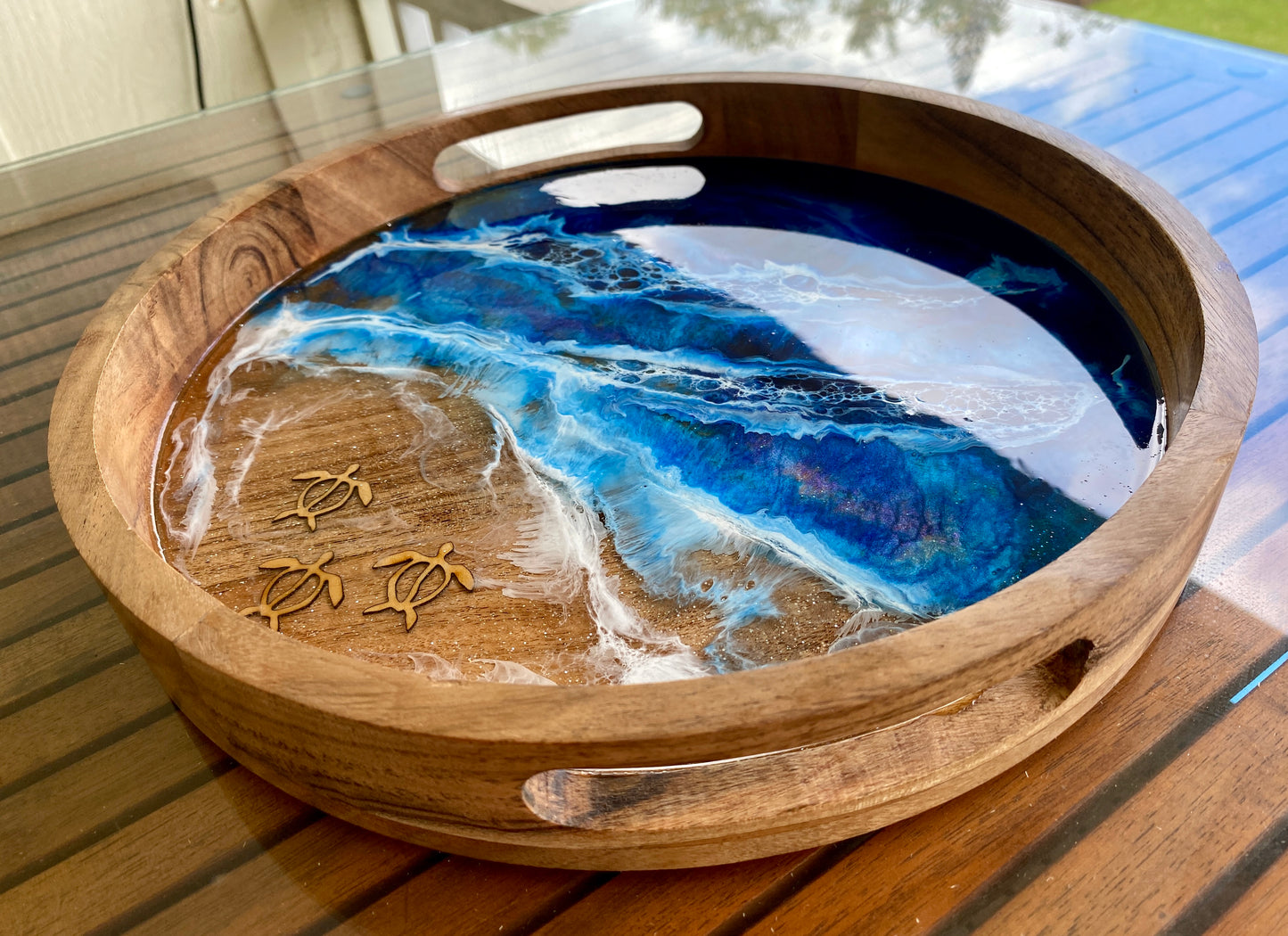 12" Round Ocean Themed Monkey Pod Tray with Three Turtles (honu)